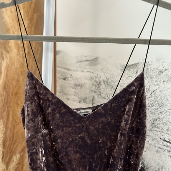 Velvet, midi dress from Charlotte Russe. Size small.Body con with elastic straps - Picture 10 of 11